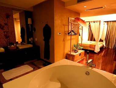 苏州吴江养生会所的黄昏恋：当爱情遇上八十岁